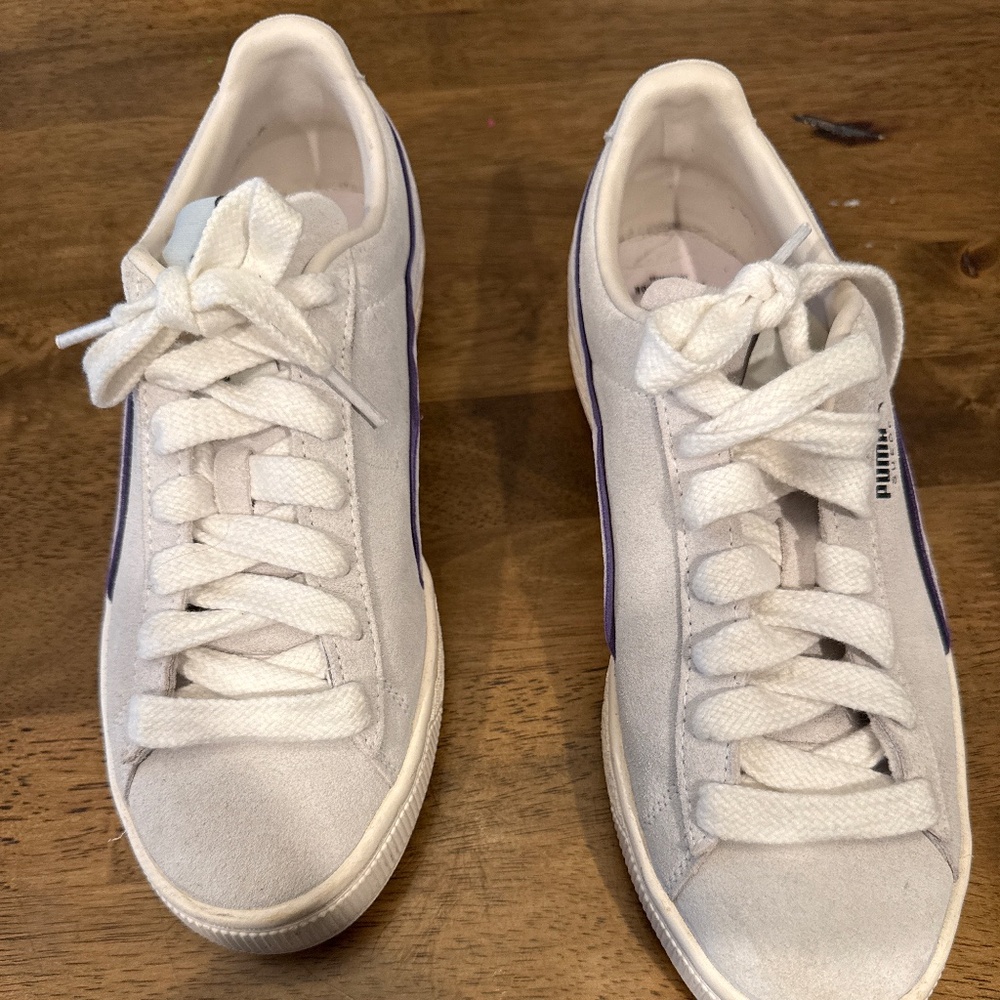 Puma Suede Classic White Sneakers Purple Stripe Size 7
